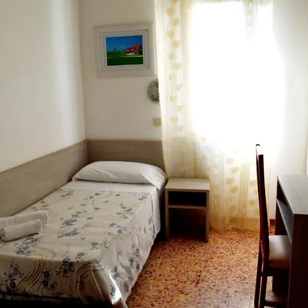 In Guest - New Cirene Big Quadruple 4 People With Breakfast *