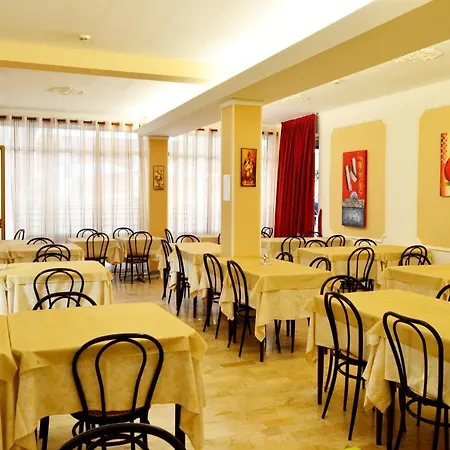 In Guest - New Cirene Big Quadruple 4 People With Breakfast *