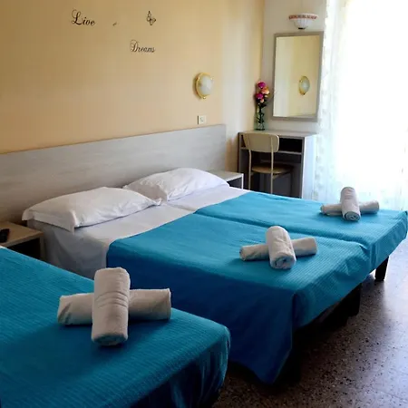 In Guest - New Cirene Big Quadruple 4 People With Breakfast *