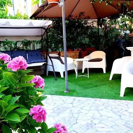 In Guest - New Cirene Big Quadruple 4 People With Breakfast Maison d'hôtes *