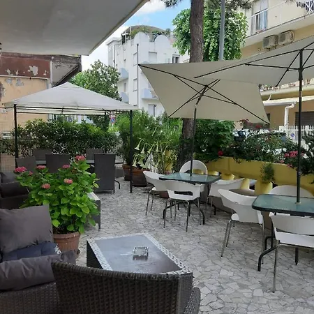 In Guest - New Cirene Big Quadruple 4 People With Breakfast